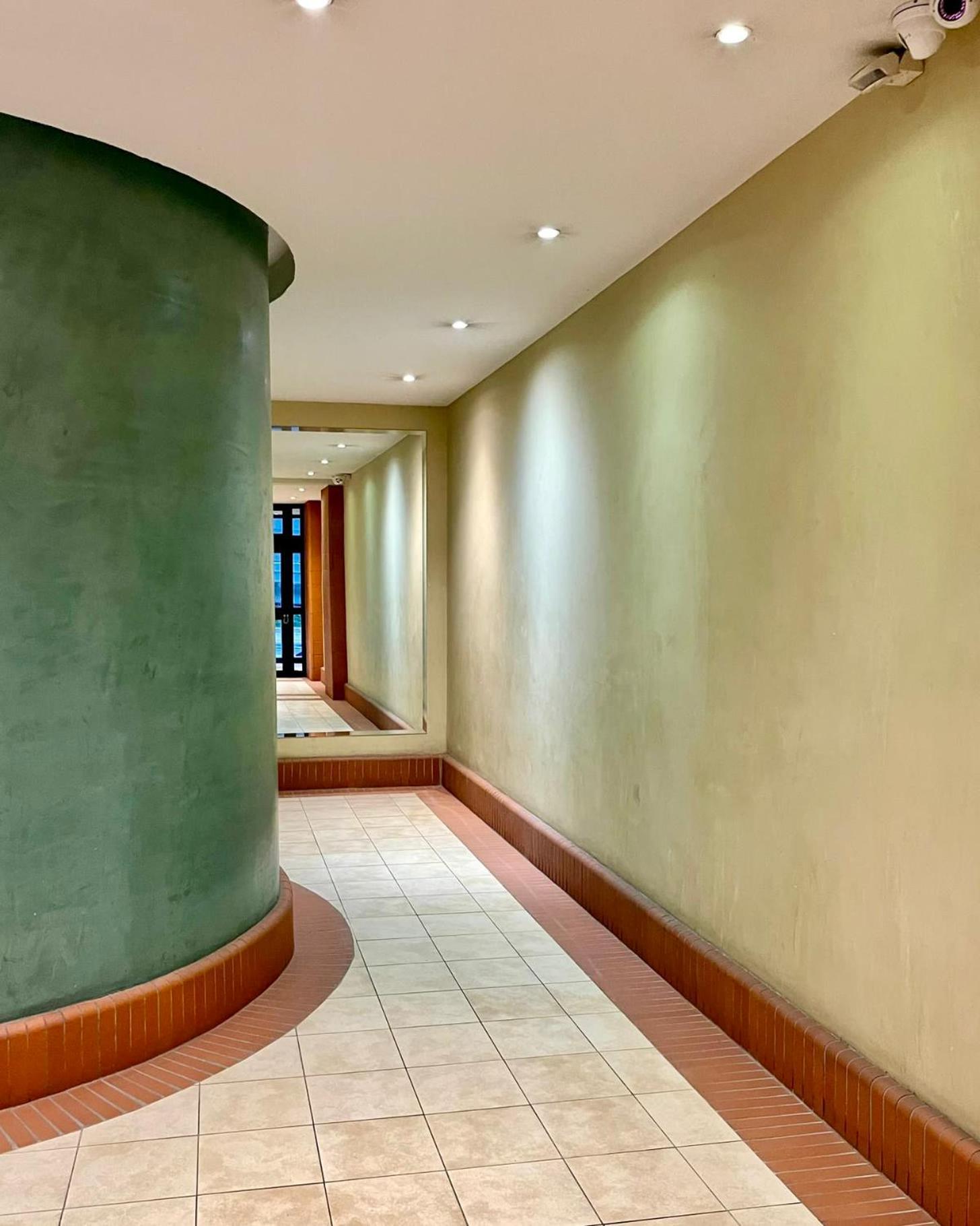 Risso - One Bedroom With Pool, Newly Renovated In Spring 2024 ニース エクステリア 写真