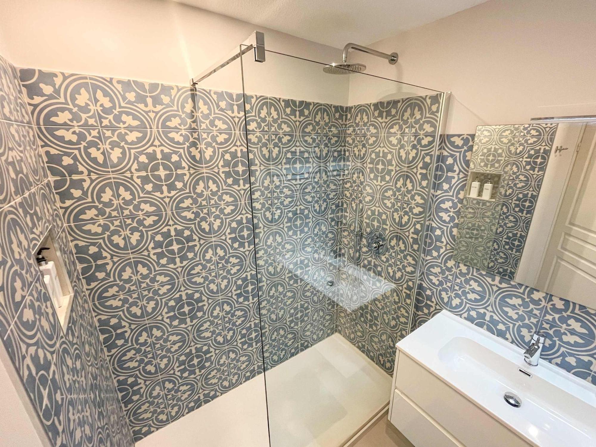 Risso - One Bedroom With Pool, Newly Renovated In Spring 2024 ニース エクステリア 写真