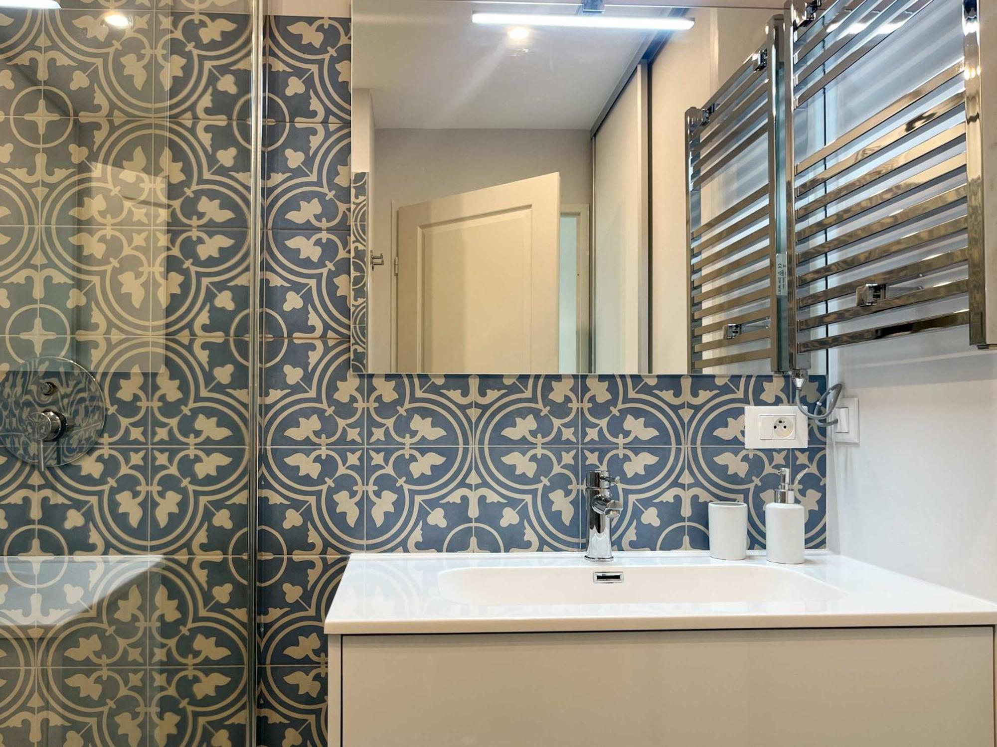 Risso - One Bedroom With Pool, Newly Renovated In Spring 2024 ニース エクステリア 写真